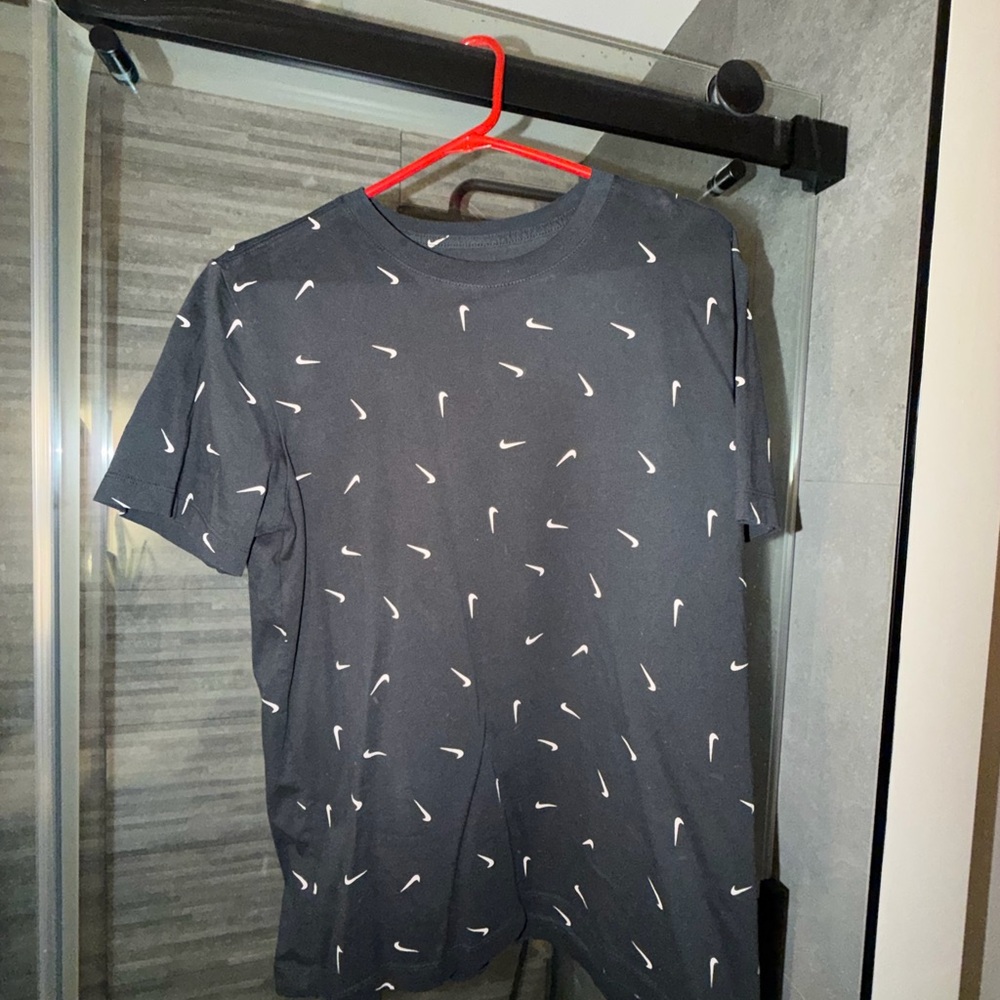 Nike Men's Dark Gray Tee with White Accents